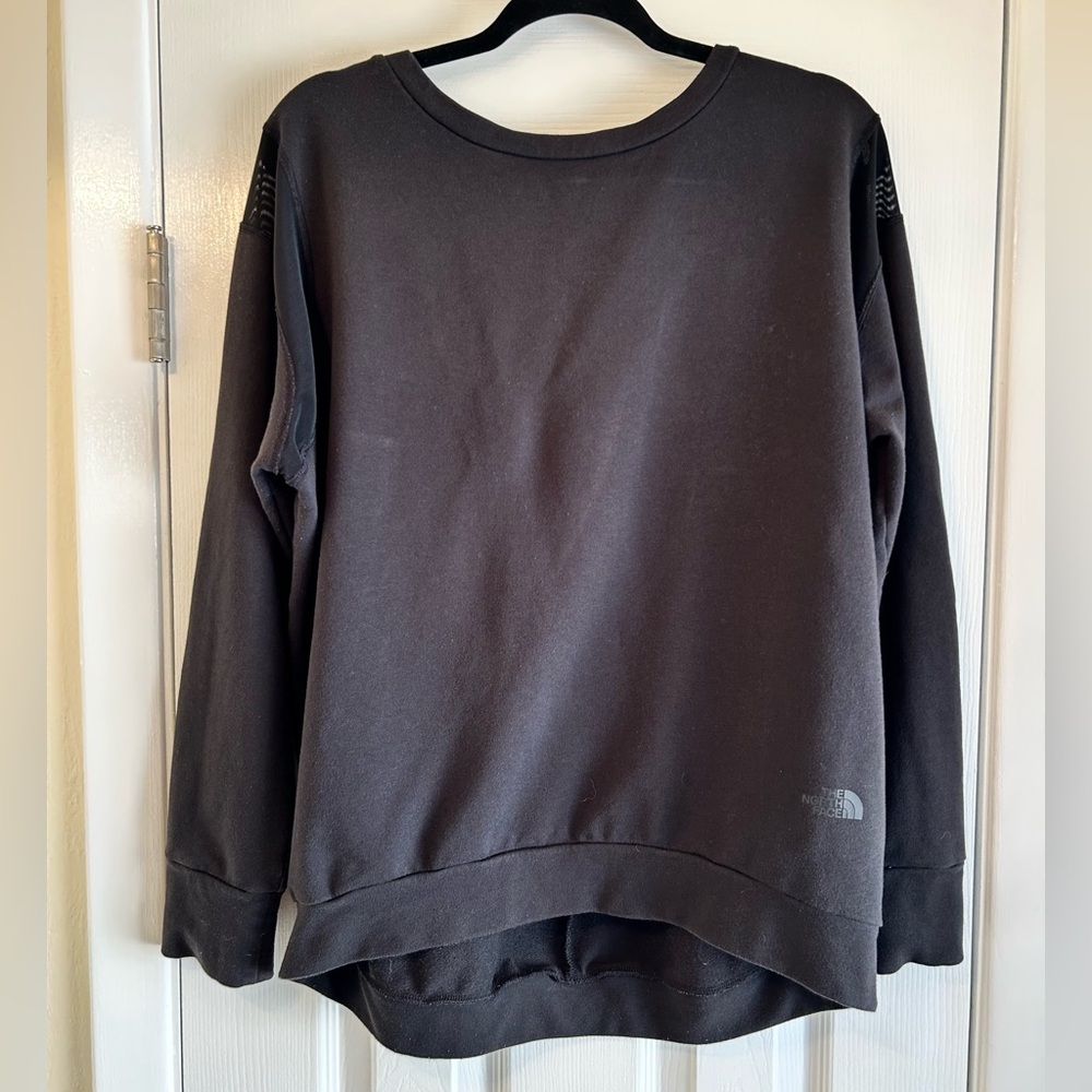NWOT The North Face Mesh Criss Cross Sweater Sz L